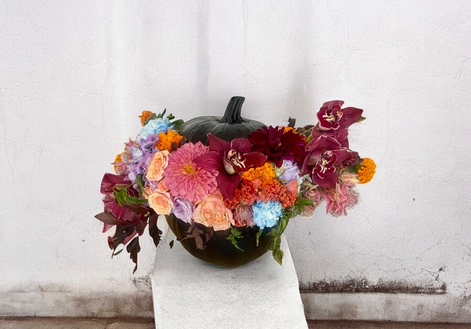 Styled event tablescape with flowers
