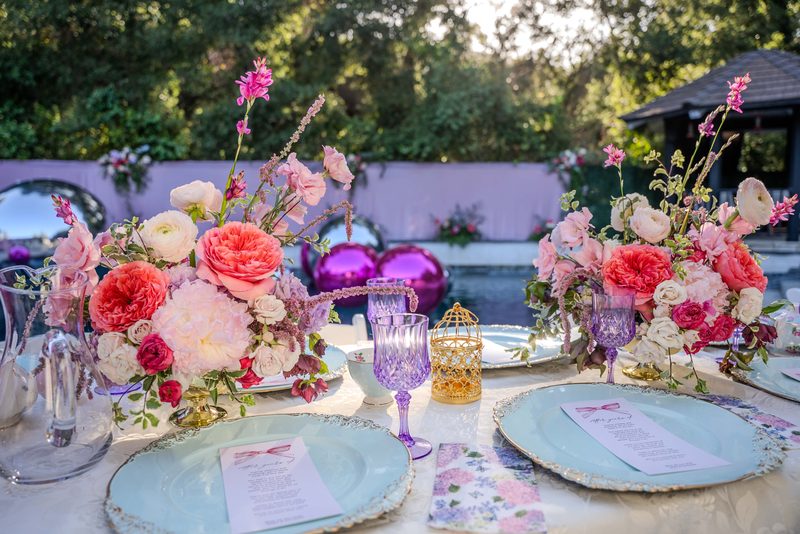Place setting with garden roses